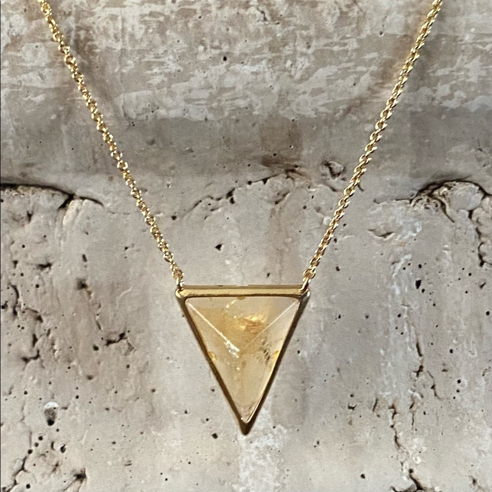 💥HOST PICK💥 NWT Lucky Brand Triangular Citrine Pendant